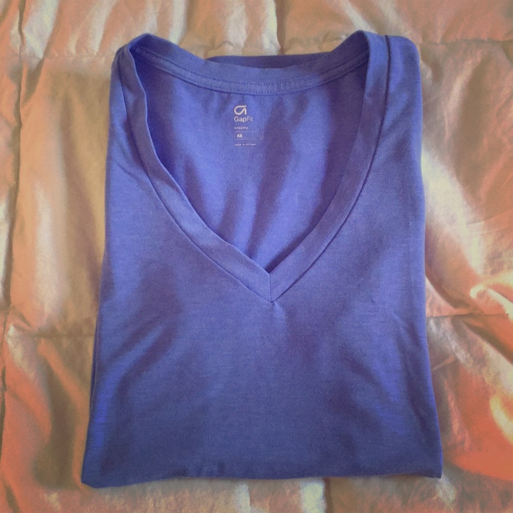 GapFit Breath Blue V-Neck Shirt